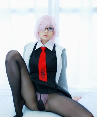 Mashu Kyrielight cosplay by Hidori Rose